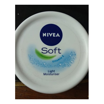 Nivea Soft Light Moisturiser